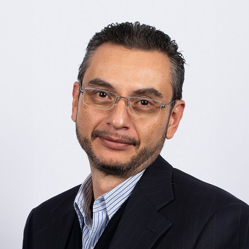 سي “زيف” المصري : معضلة الحكم في مصر والعالم العربي — غلاف