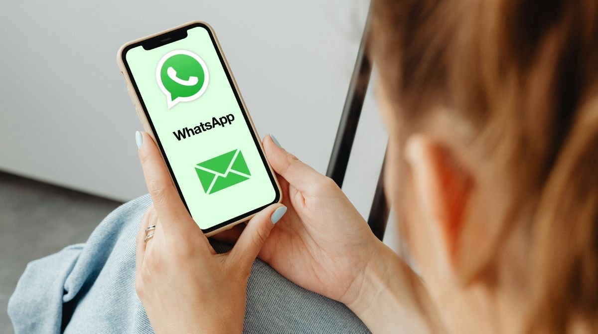 تجليات الخطاب في مجموعة "الأفعى" للشاعر عزوز عقيل — غلاف