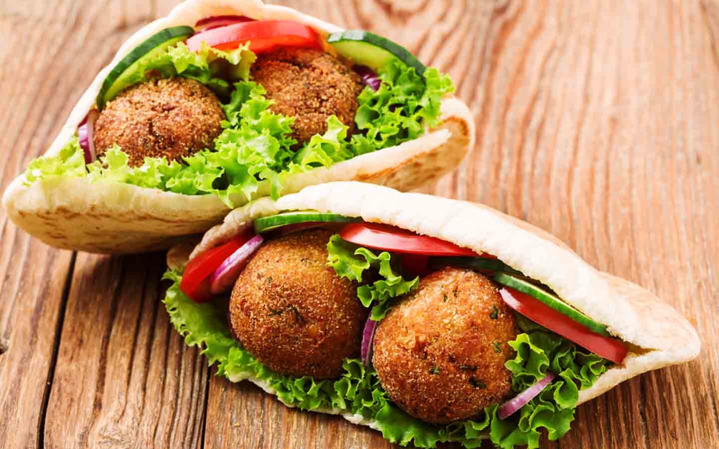 الأوغاد يضحكون — غلاف